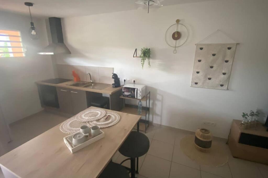 Appartement T2 Tres Cosy Cayenne Exteriör bild